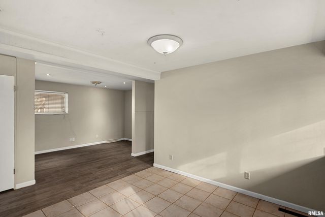 200 CAMPANILE Drive, East Peoria, IL 61611