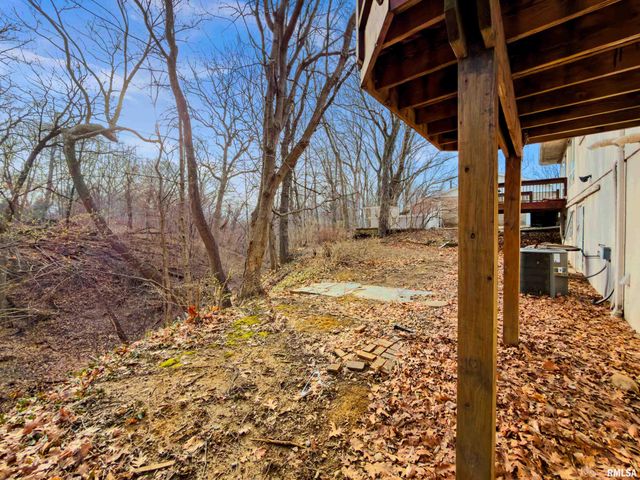 200 CAMPANILE Drive, East Peoria, IL 61611