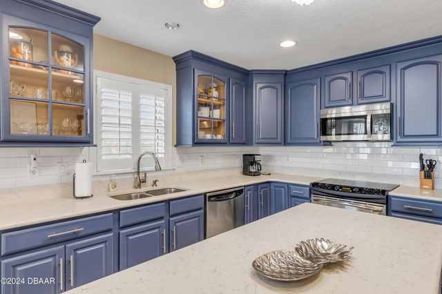 701 N Atlantic Ave Apt 203, New Smyrna Beach, FL 32169
