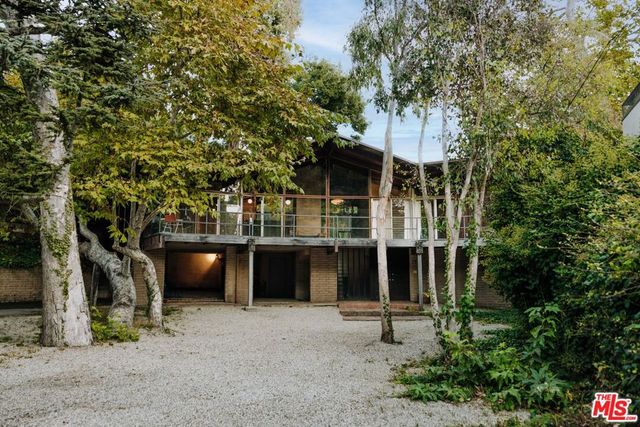 630 Hightree Road, Santa Monica, CA 90402