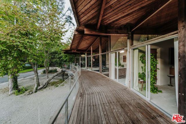 630 Hightree Road, Santa Monica, CA 90402