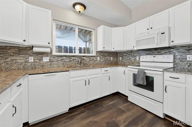 36 Lienemann Court 51, St Peters, MO 63303