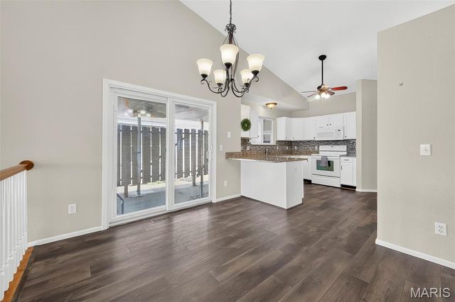 36 Lienemann Court 51, St Peters, MO 63303