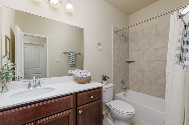 8908 Tenderfoot Lane, Aubrey, TX 76227