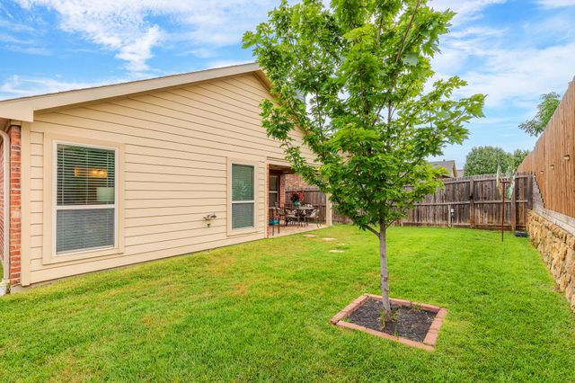 8908 Tenderfoot Lane, Aubrey, TX 76227