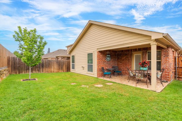 8908 Tenderfoot Lane, Aubrey, TX 76227