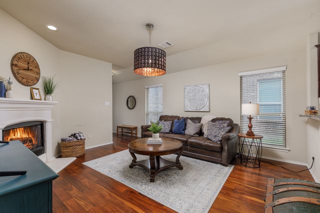 8908 Tenderfoot Lane, Aubrey, TX 76227