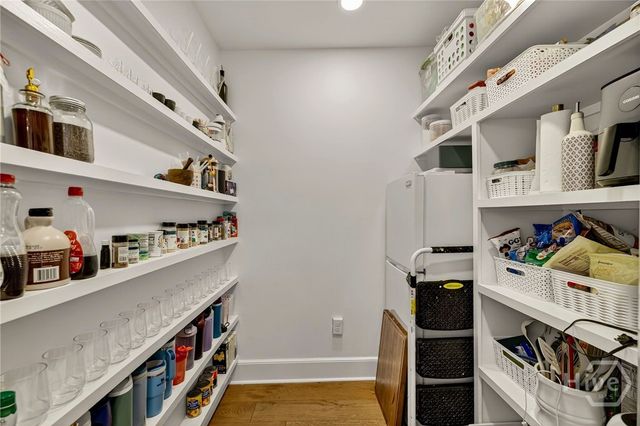 1 E 51st Street, Savannah, GA 31405