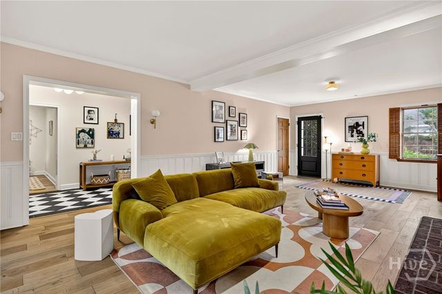 1 E 51st Street, Savannah, GA 31405