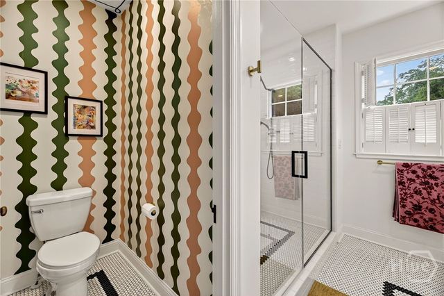 1 E 51st Street, Savannah, GA 31405