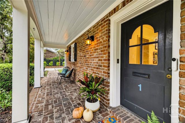 1 E 51st Street, Savannah, GA 31405