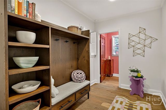 1 E 51st Street, Savannah, GA 31405