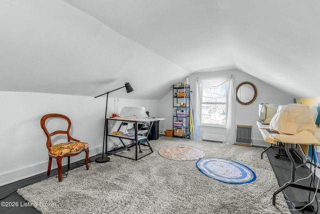 319 N 1st St, Bardstown, KY 40004