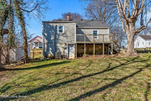 319 N 1st St, Bardstown, KY 40004