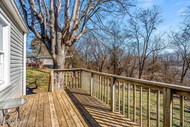 319 N 1st St, Bardstown, KY 40004