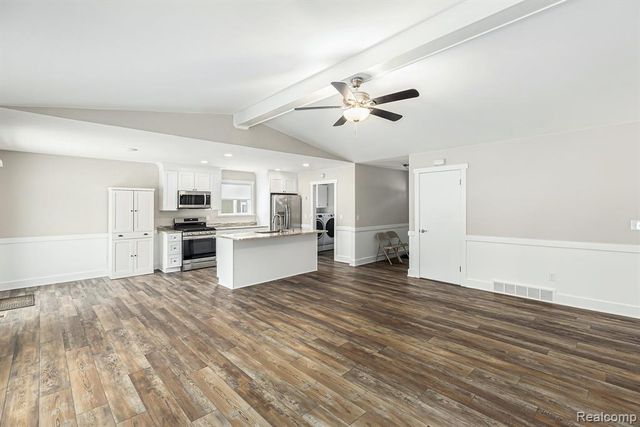 7725 Mary Lou Court, Shelby Twp, MI 48317