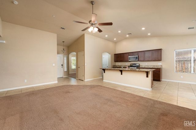 13612 Star Shine Drive, Bakersfield, CA 93314