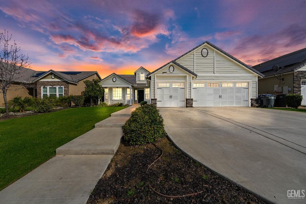 13612 Star Shine Drive, Bakersfield, CA 93314