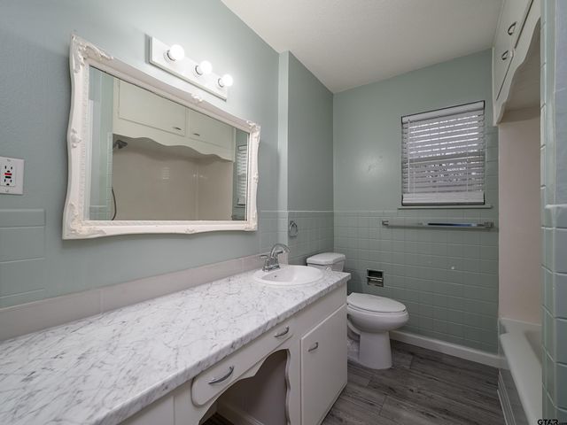 3000 Brookdale, Tyler, TX 75701