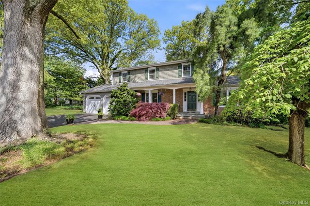 7 Great Neck Court, Huntington, NY 11743