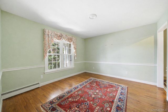 7 Great Neck Court, Huntington, NY 11743