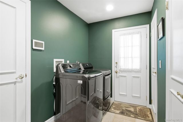 7 Great Neck Court, Huntington, NY 11743