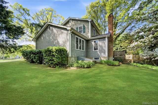 7 Great Neck Court, Huntington, NY 11743