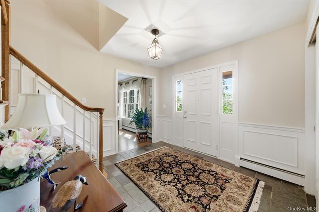 7 Great Neck Court, Huntington, NY 11743