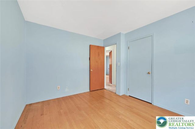 2346 Polk Valley Road, Lower Saucon Twp, PA 18055