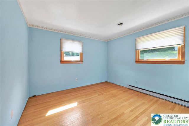 2346 Polk Valley Road, Lower Saucon Twp, PA 18055