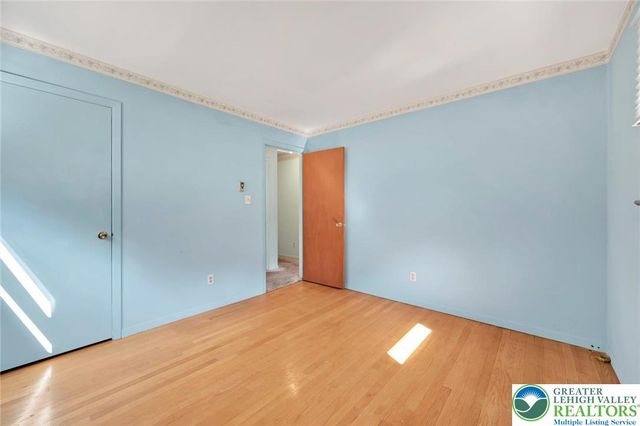 2346 Polk Valley Road, Lower Saucon Twp, PA 18055