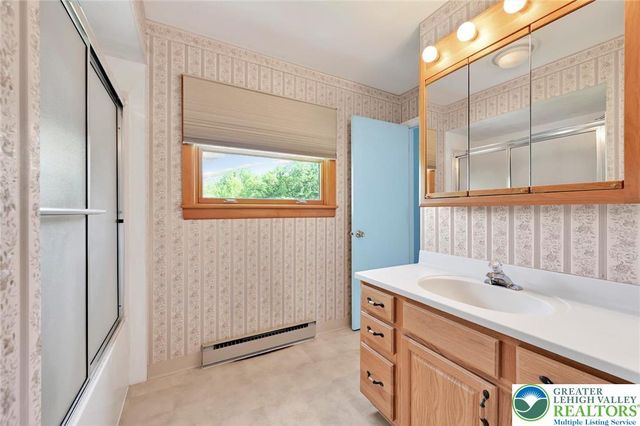 2346 Polk Valley Road, Lower Saucon Twp, PA 18055