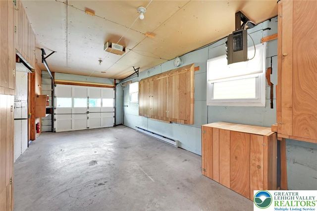 2346 Polk Valley Road, Lower Saucon Twp, PA 18055
