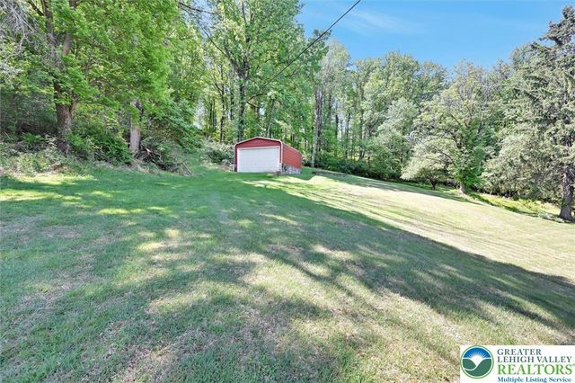 2346 Polk Valley Road, Lower Saucon Twp, PA 18055