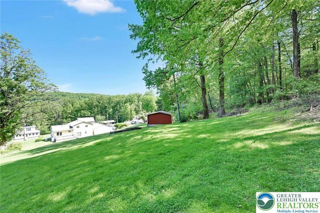 2346 Polk Valley Road, Lower Saucon Twp, PA 18055