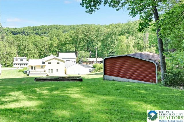 2346 Polk Valley Road, Lower Saucon Twp, PA 18055