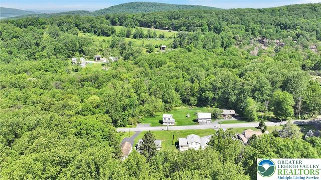 2346 Polk Valley Road, Lower Saucon Twp, PA 18055