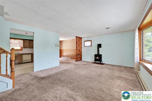 2346 Polk Valley Road, Lower Saucon Twp, PA 18055