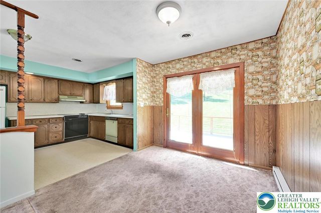 2346 Polk Valley Road, Lower Saucon Twp, PA 18055
