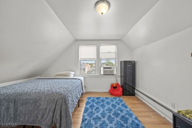 4 Gillies St, Clifton City, NJ 07013