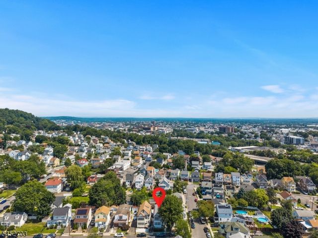 4 Gillies St, Clifton City, NJ 07013