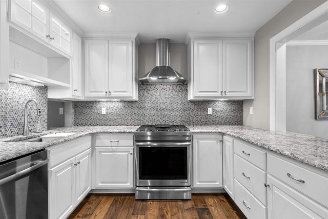 112 WEBSTER HEIGHTS DRIVE, Green Bay, WI 54301