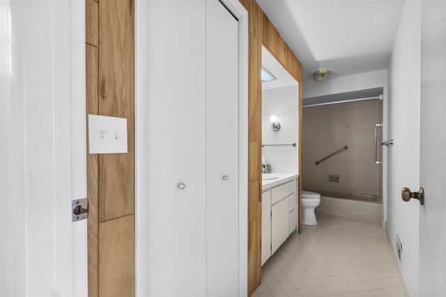 112 WEBSTER HEIGHTS DRIVE, Green Bay, WI 54301