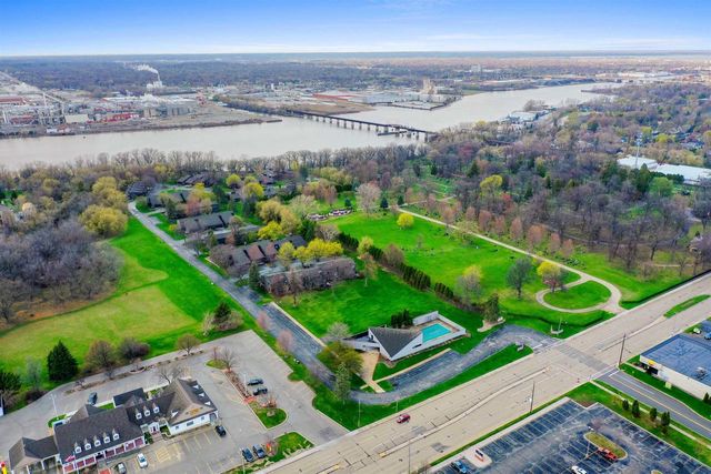 112 WEBSTER HEIGHTS DRIVE, Green Bay, WI 54301