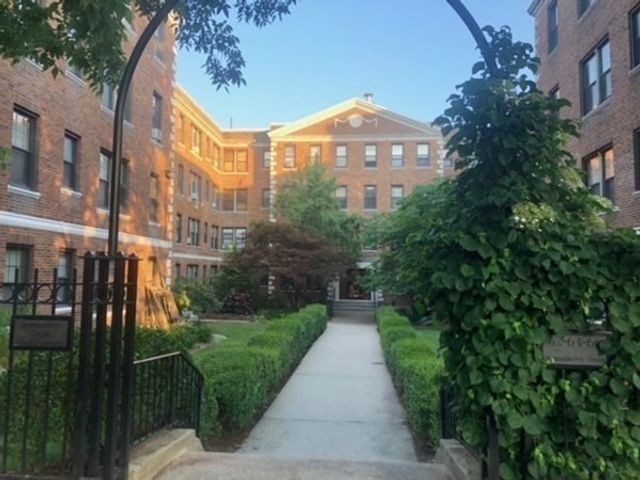 66 Queensberry Street 416, Boston, MA 02215