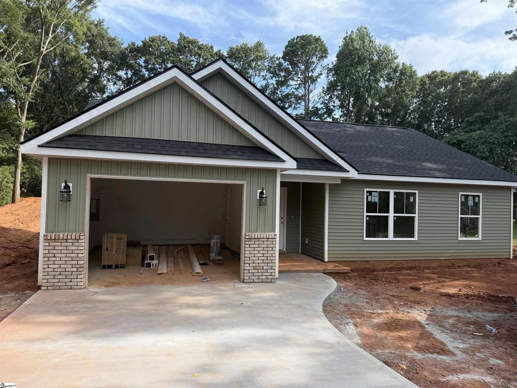 205 Sycamore Street, Anderson, SC 29625