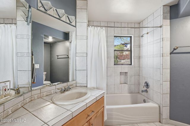 4540 E Ina Road, Tucson, AZ 85718