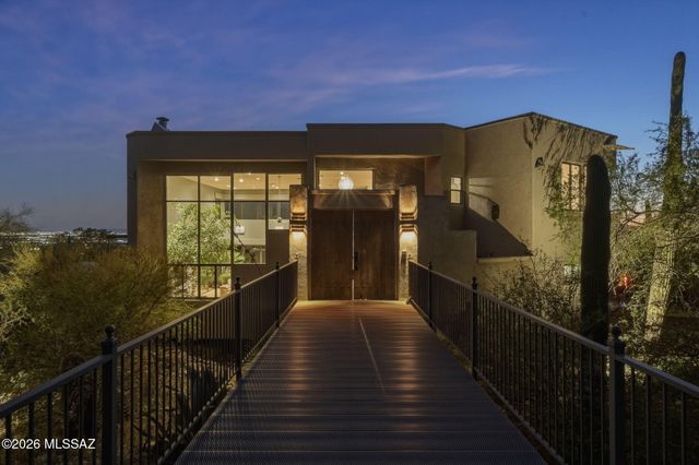 4540 E Ina Road, Tucson, AZ 85718