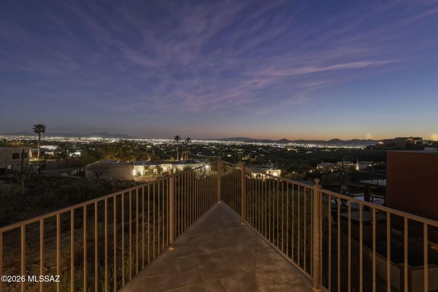 4540 E Ina Road, Tucson, AZ 85718