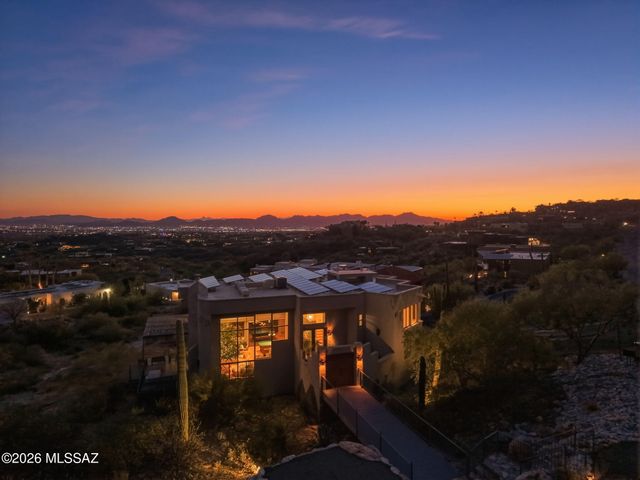 4540 E Ina Road, Tucson, AZ 85718